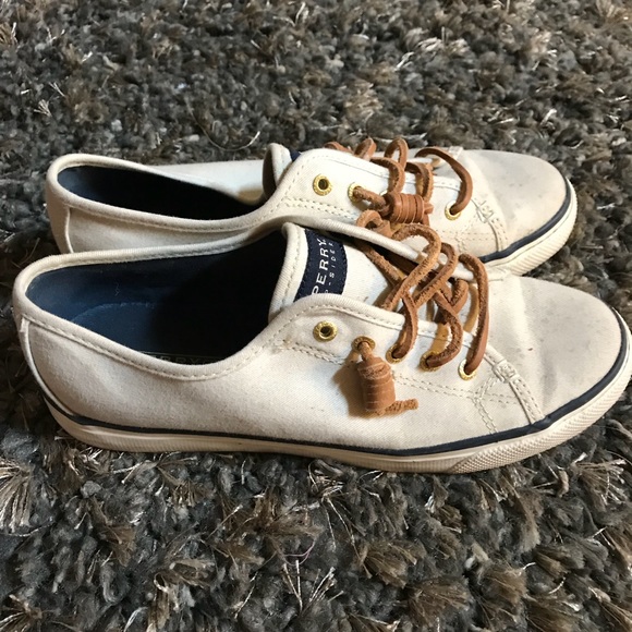 Sperry - Picture 2 of 4